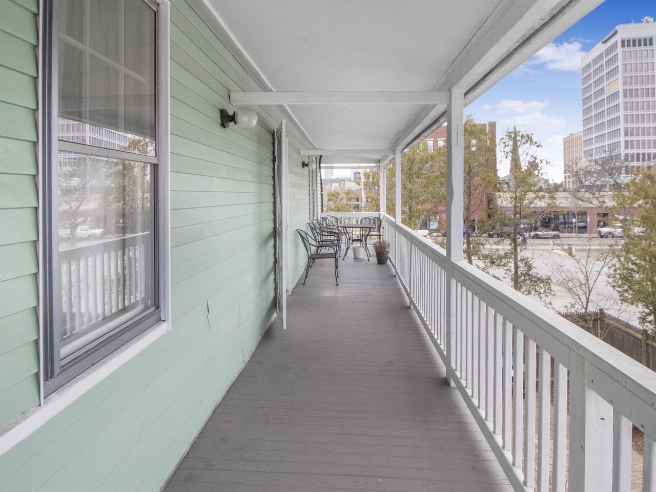 21 Essex St #2 - Photo 5 of 19