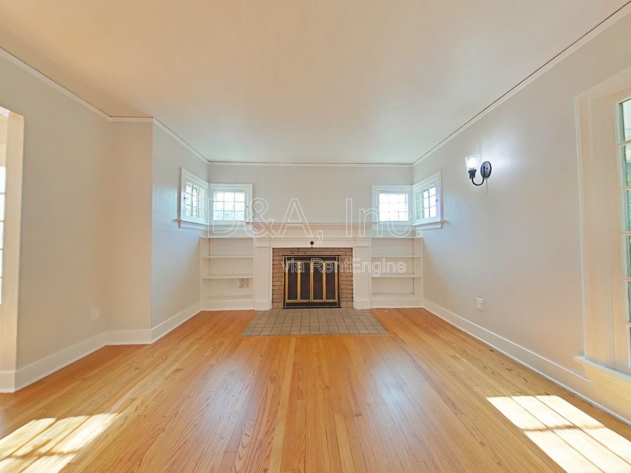 2723 Nw Jackson Ave - Photo 2 of 14