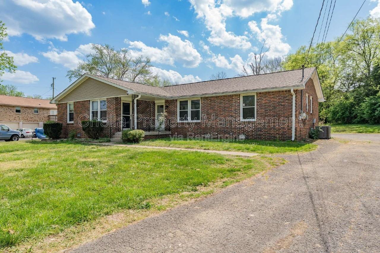 282 Southburn Dr - Photo 2 of 15