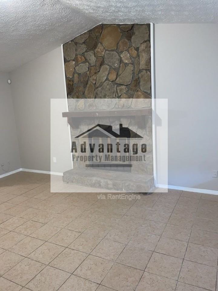 944 Brandon Hill Way - Photo 2 of 15