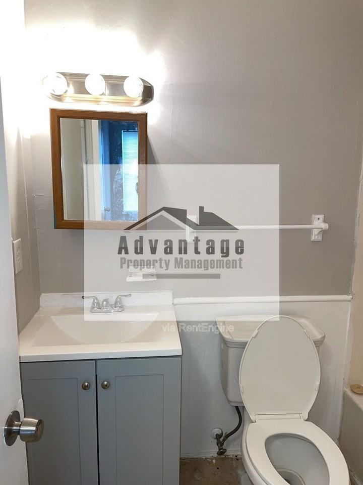 944 Brandon Hill Way - Photo 7 of 15