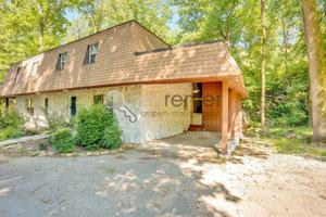 featured image of 1461 Palisades Rd