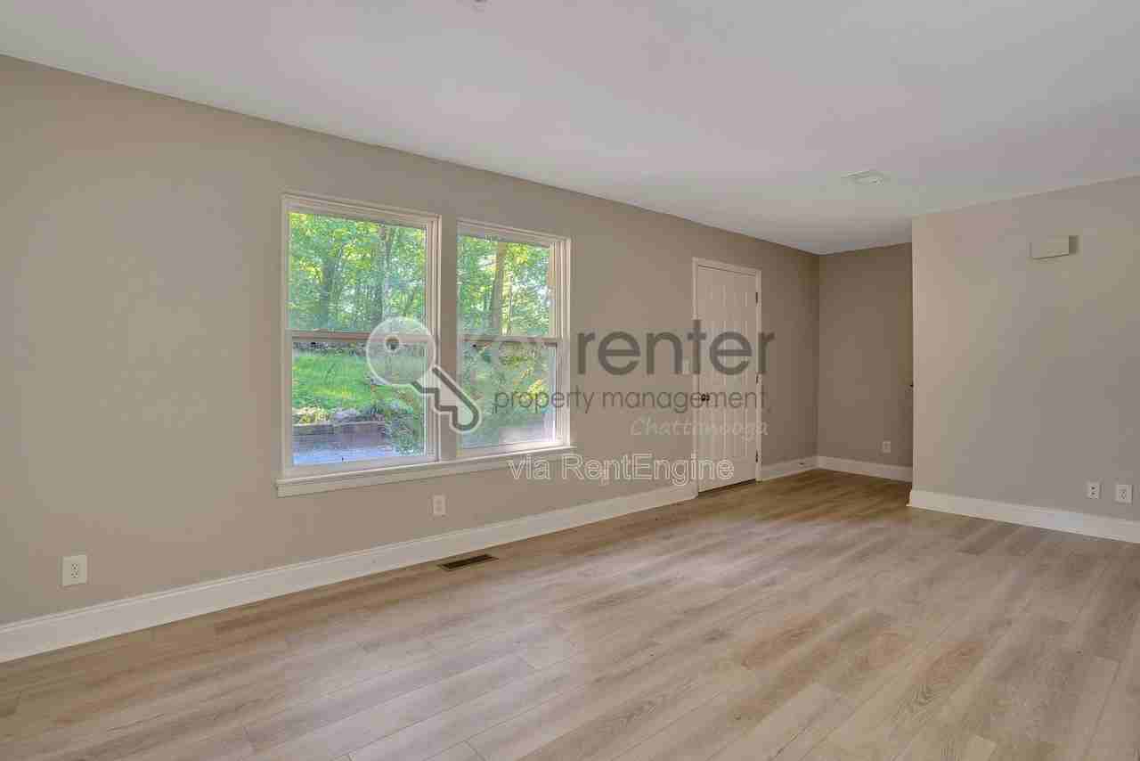 1461 Palisades Rd - Photo 6 of 32