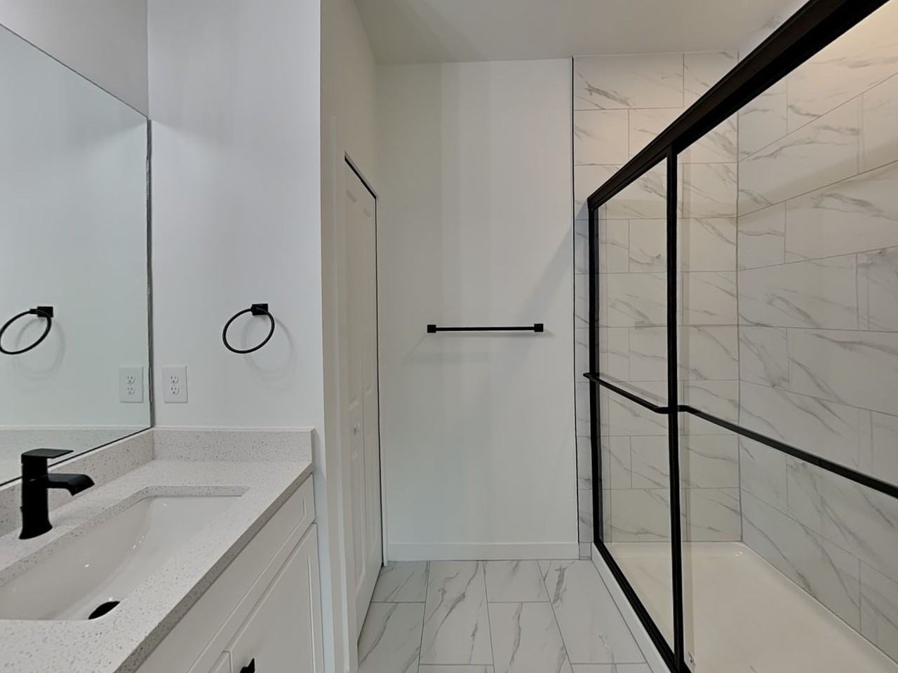 4918 Jordan Ave S - Photo 6 of 31