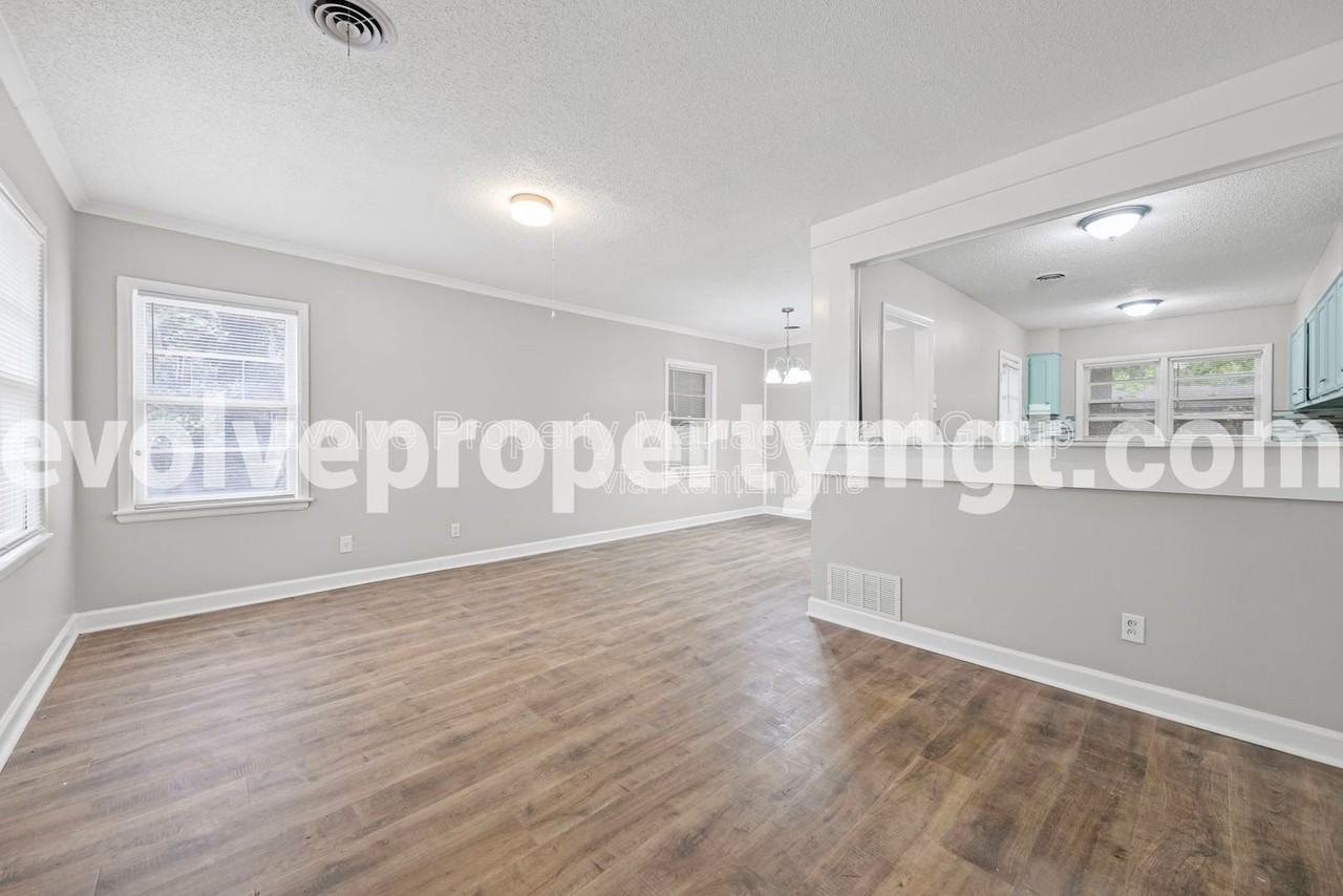 7702 Marvin Rd - Photo 3 of 18