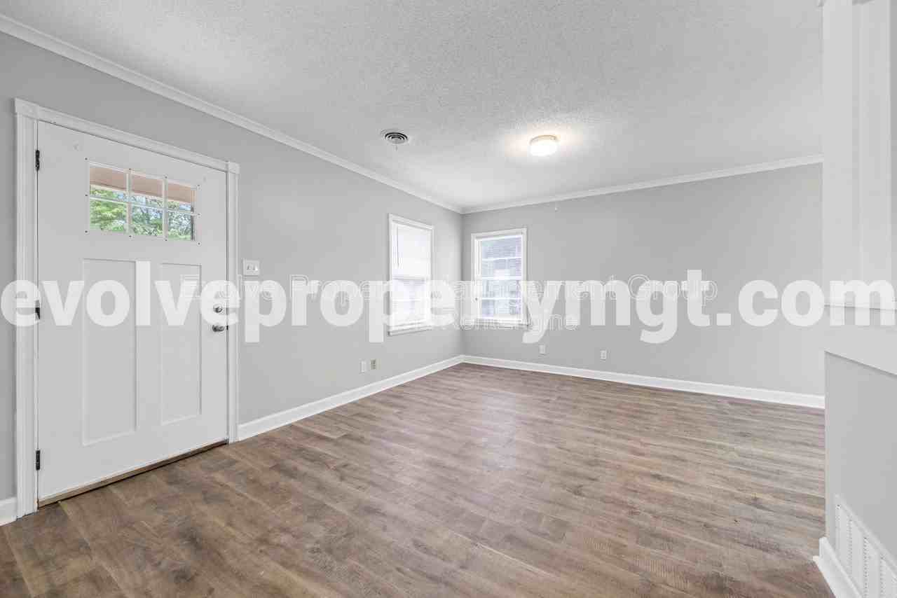 7702 Marvin Rd - Photo 4 of 18