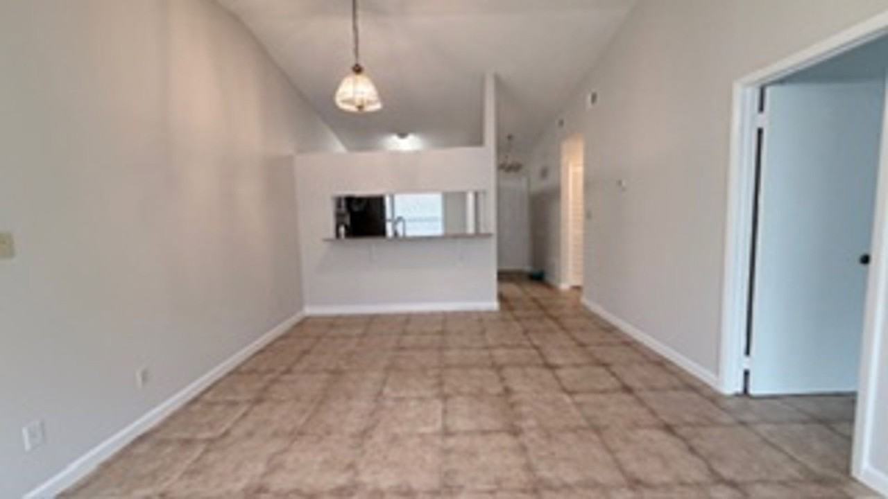 135 Sand Pine Cir - Photo 5 of 17