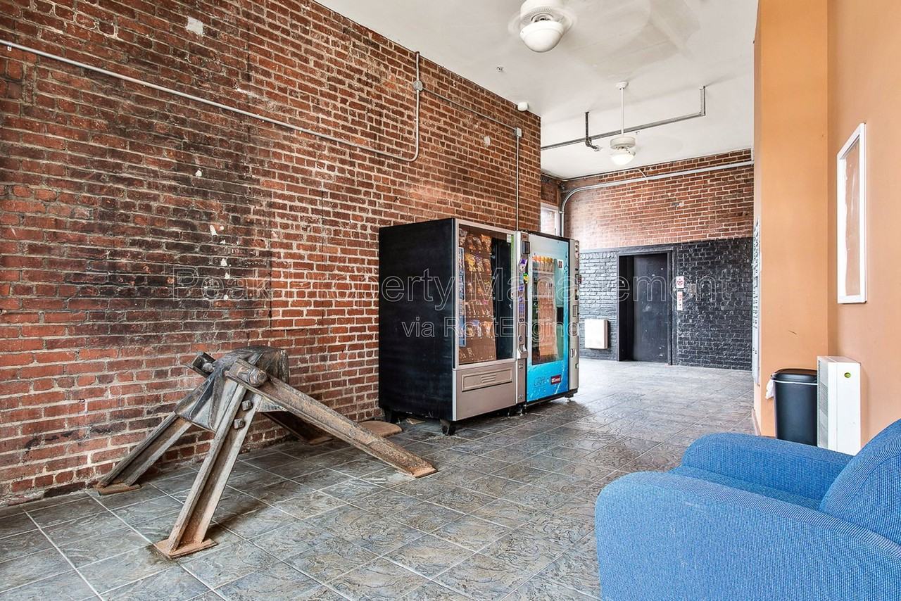 1510 W Broad St #206 - Photo 6 of 41