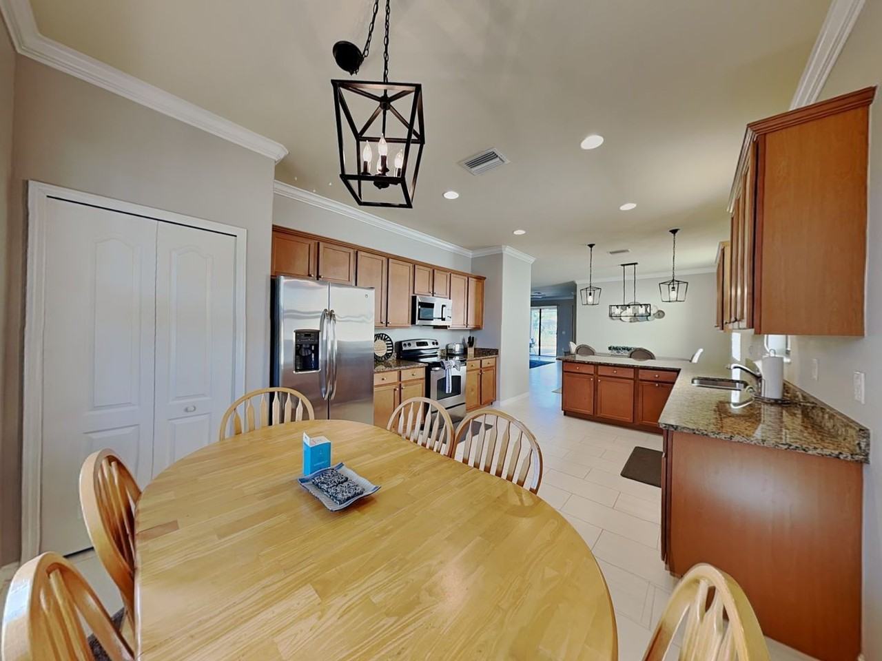 11280 Reflection Isles Blvd - Photo 6 of 19