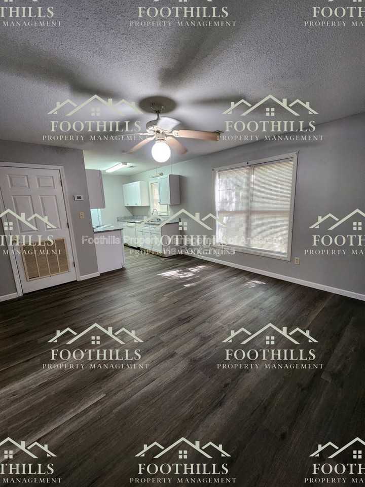 113 Charlestowne Way #B - Photo 2 of 9