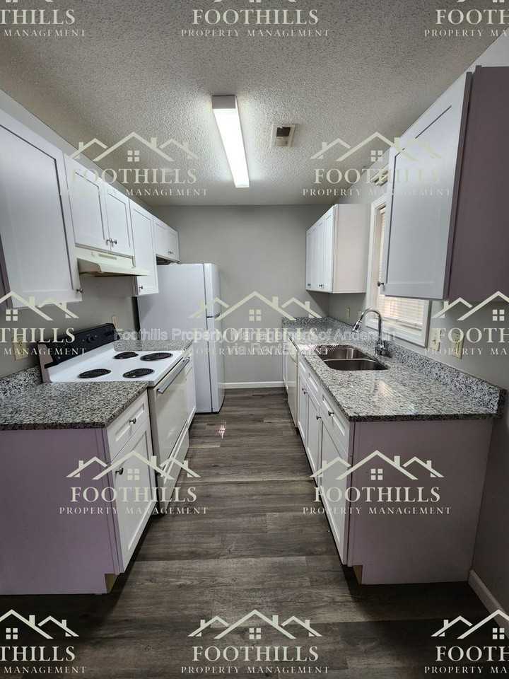 113 Charlestowne Way #B - Photo 3 of 9