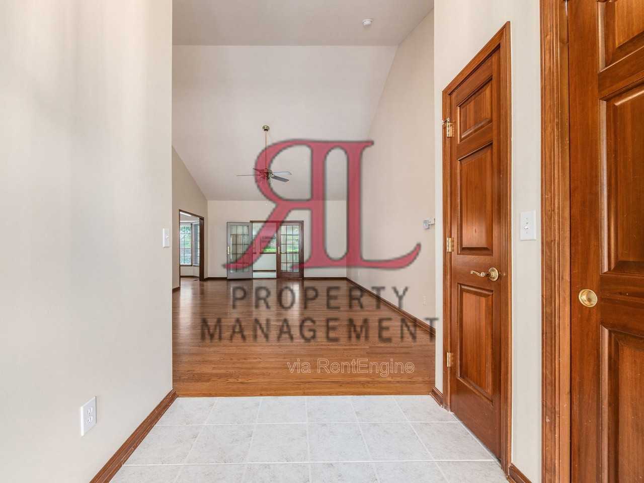 6016 Kentigern Ct S - Photo 6 of 50