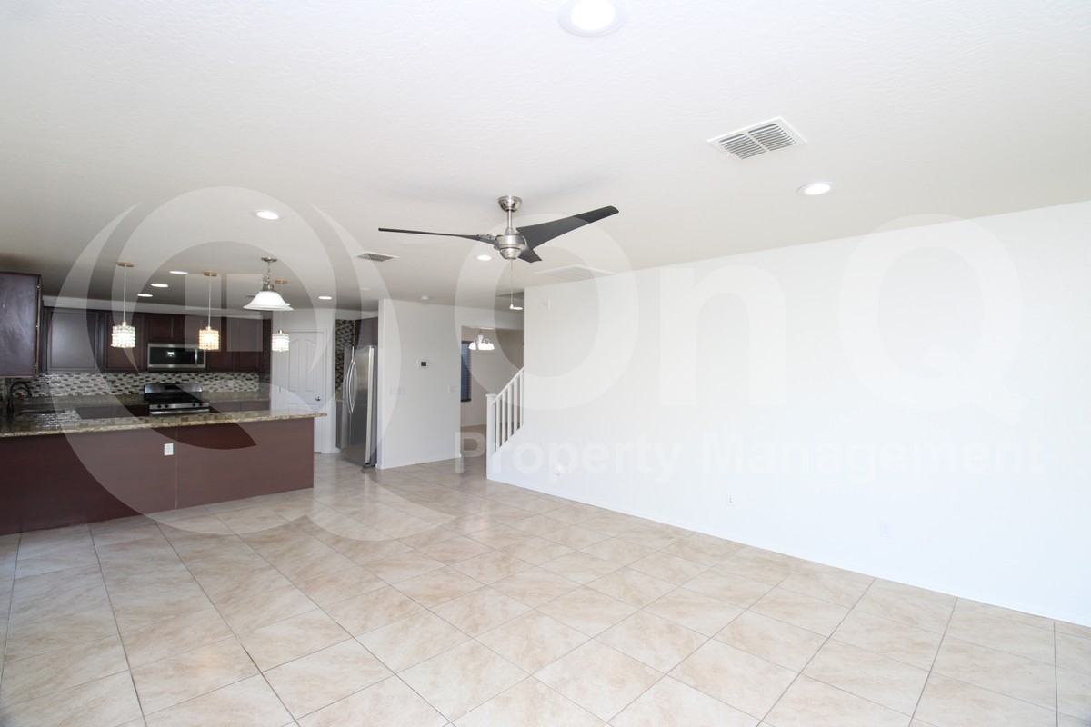 2142 E Campo Bello Dr - Photo 5 of 31