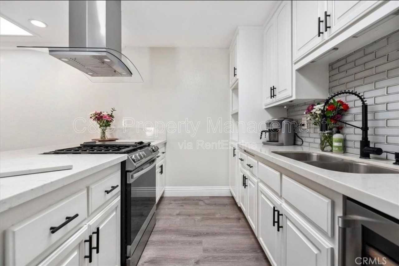 2764 Tropicana Dr - Photo 3 of 17