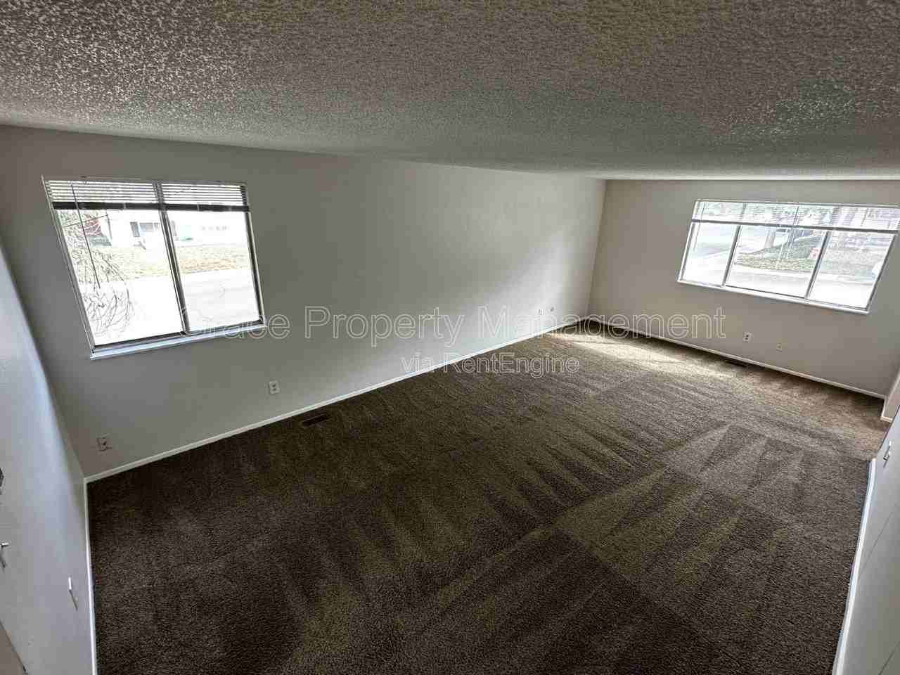 2241 Dawson Cir - Photo 5 of 22