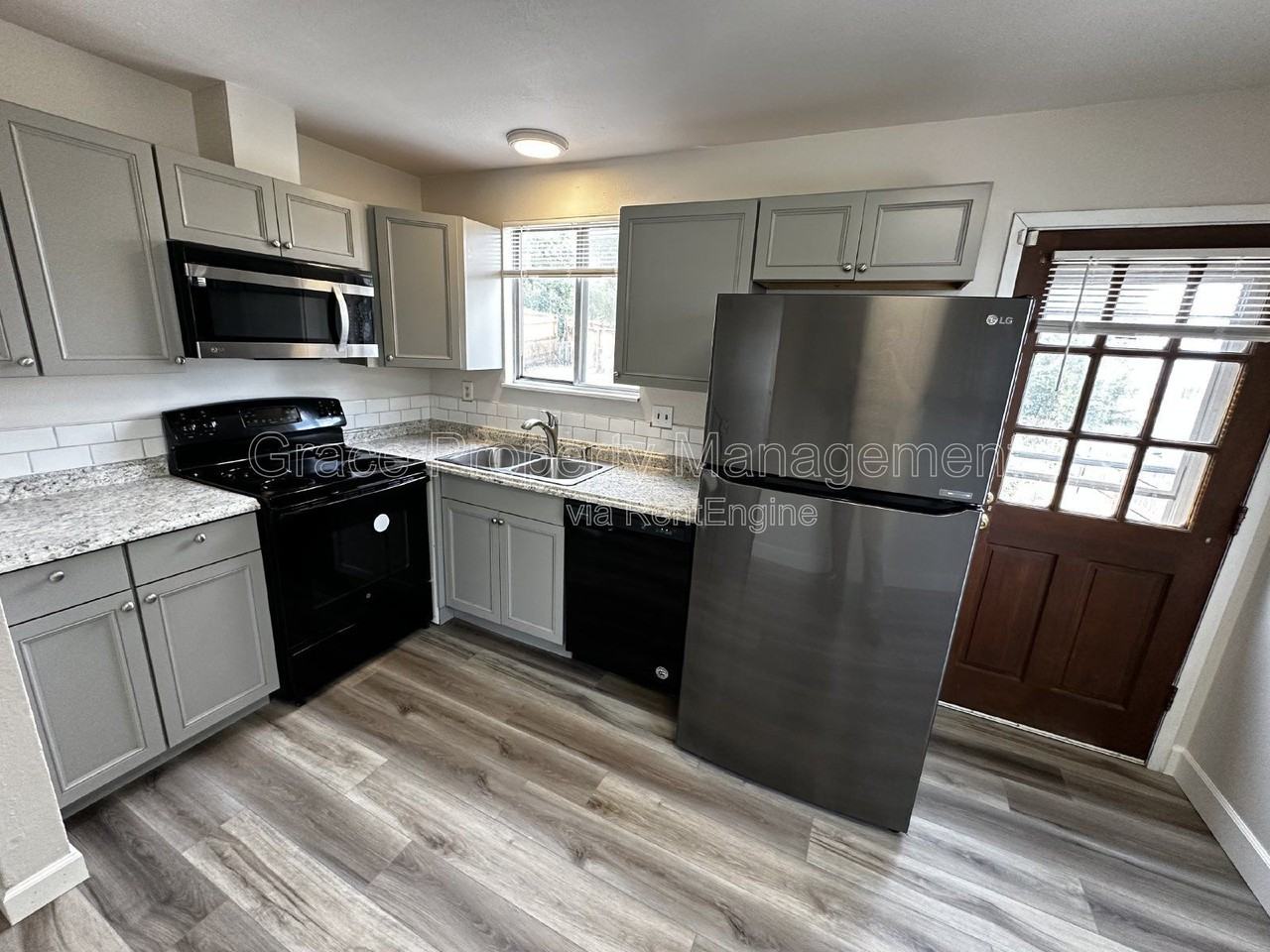 2241 Dawson Cir - Photo 6 of 22