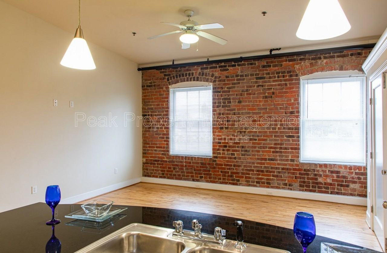 214 N Dunlop St #105 - Photo 2 of 10