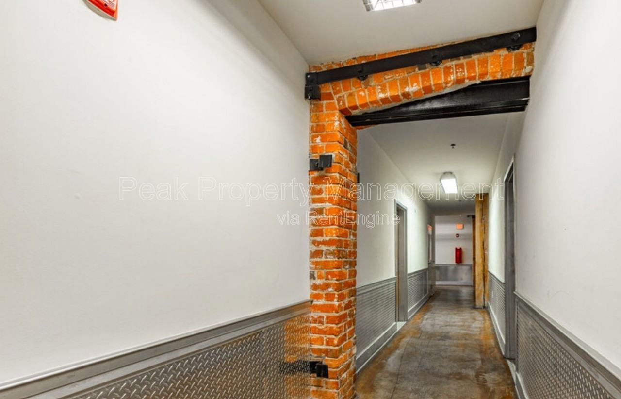 214 N Dunlop St #105 - Photo 5 of 10