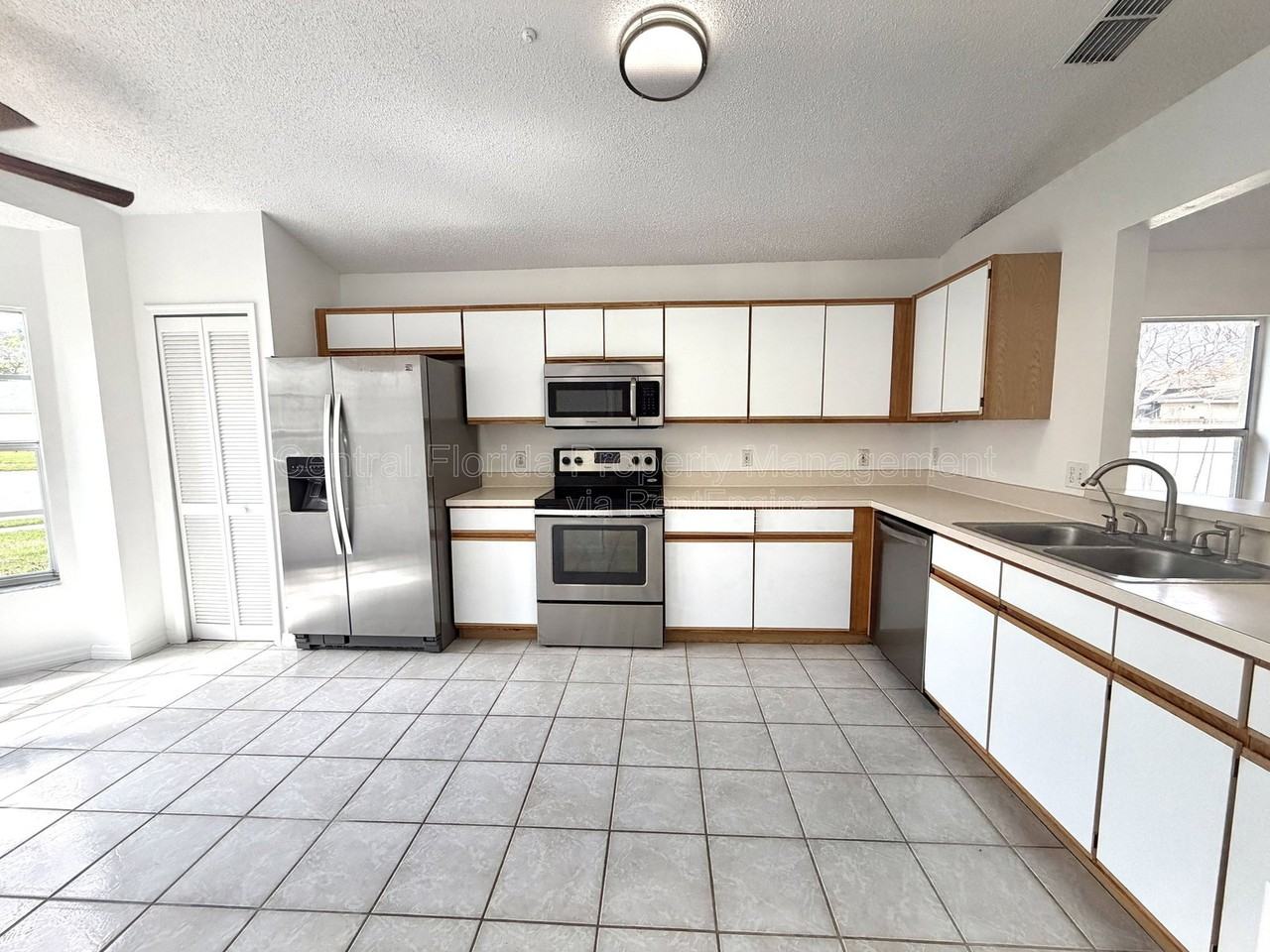 9176 Fort Jefferson Blvd - Photo 5 of 19