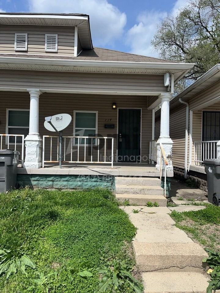 114 Adler St - Photo 2 of 26