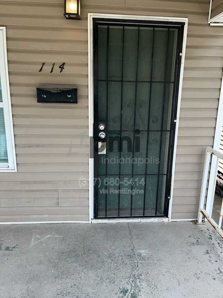 114 Adler St - Photo 3 of 26