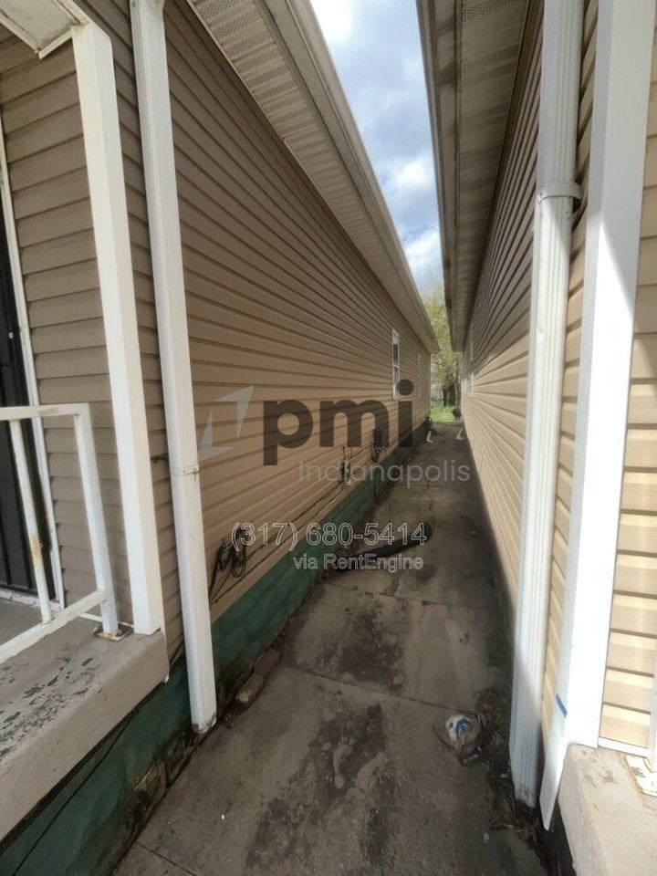 114 Adler St - Photo 6 of 26