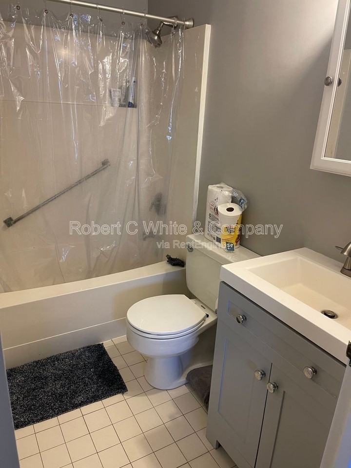 60 Strawberry Hill Ave #907 - Photo 5 of 6