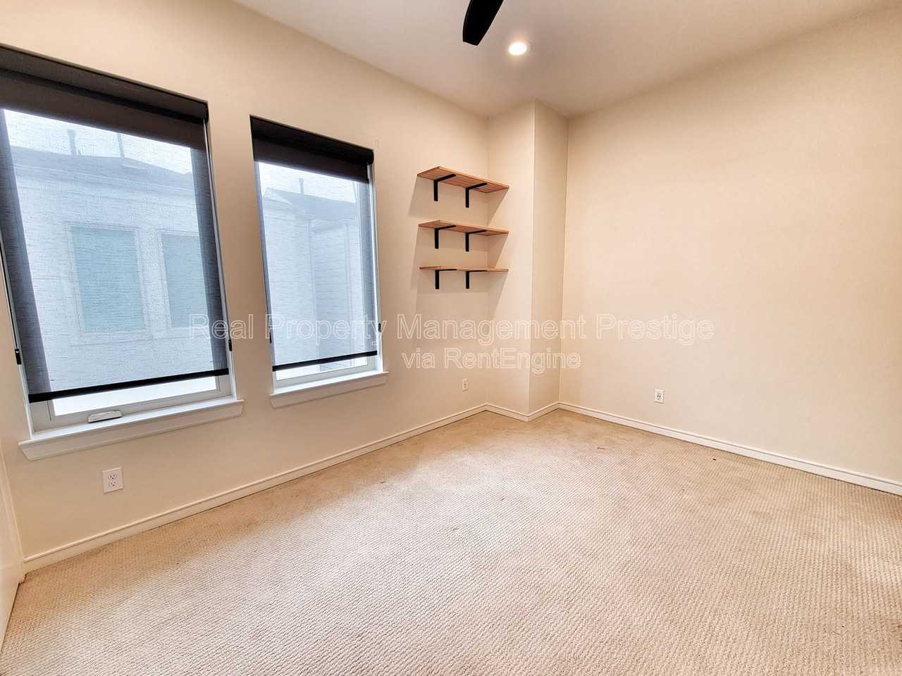 1324 Delano St - Photo 7 of 16