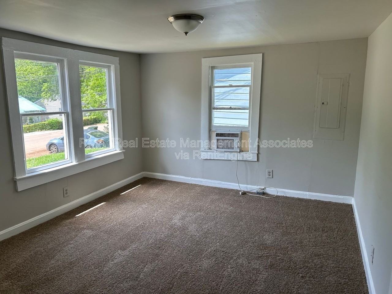 722 English St - Photo 2 of 6
