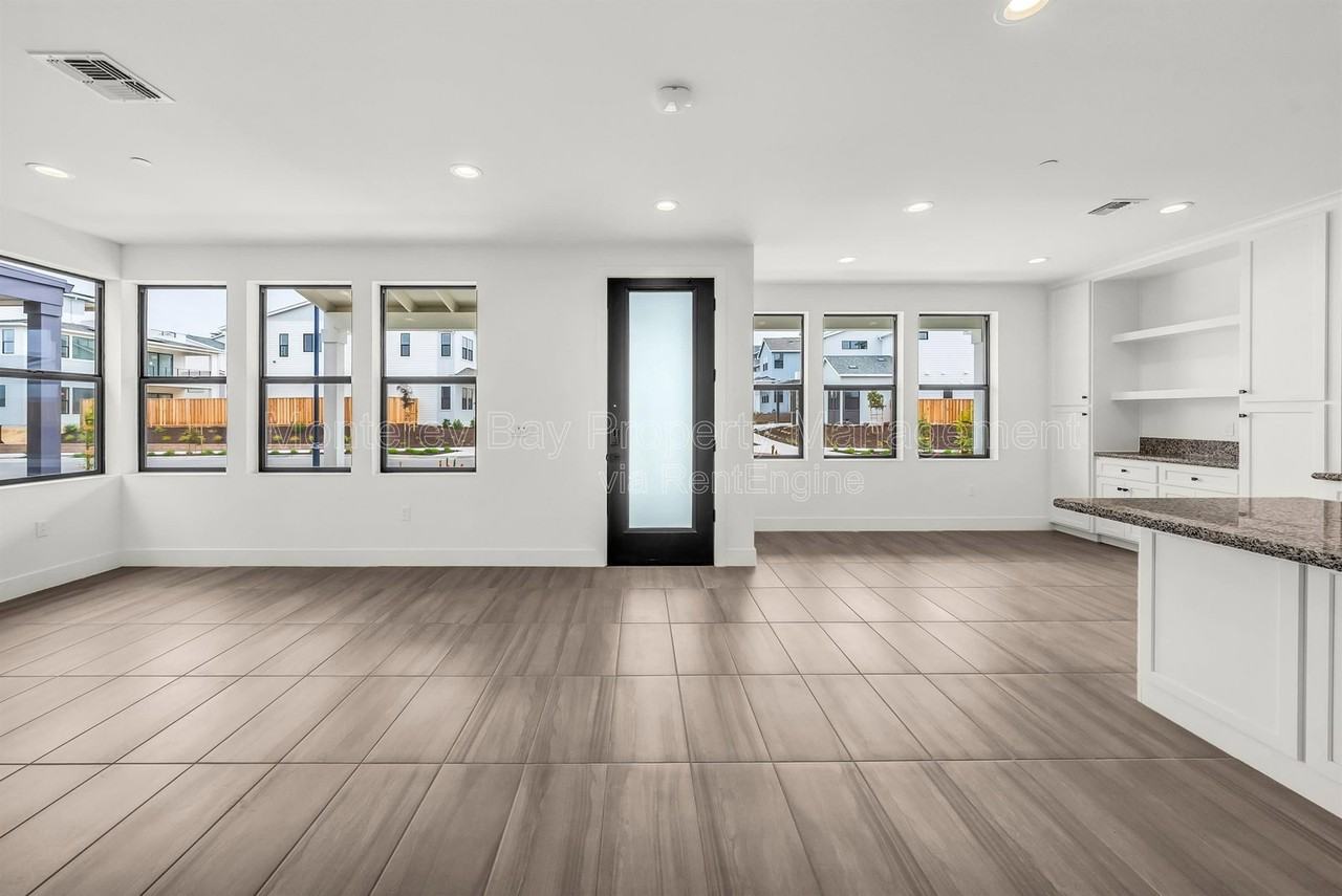 111 Sea Shell Ave - Photo 2 of 46