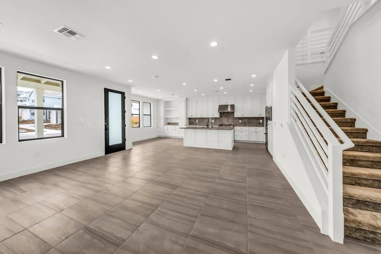 111 Sea Shell Ave - Photo 4 of 46