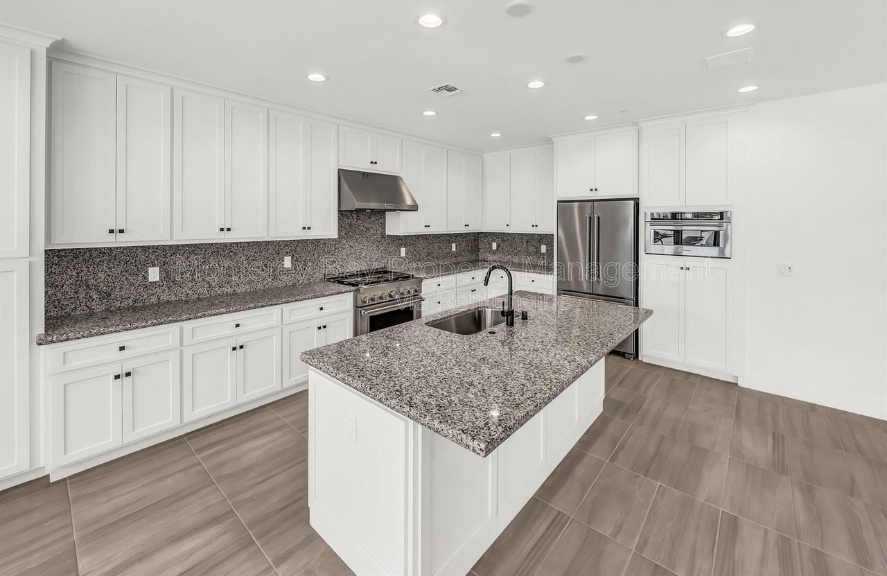 111 Sea Shell Ave - Photo 6 of 46