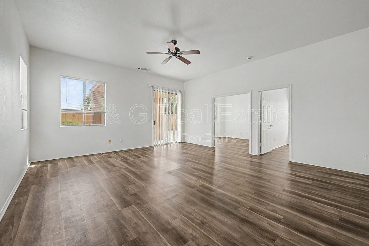 16489 N Oachs Dr - Photo 4 of 26