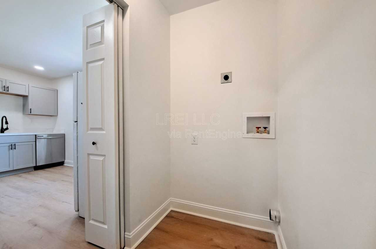 4624 E Indian Trl - Photo 5 of 12