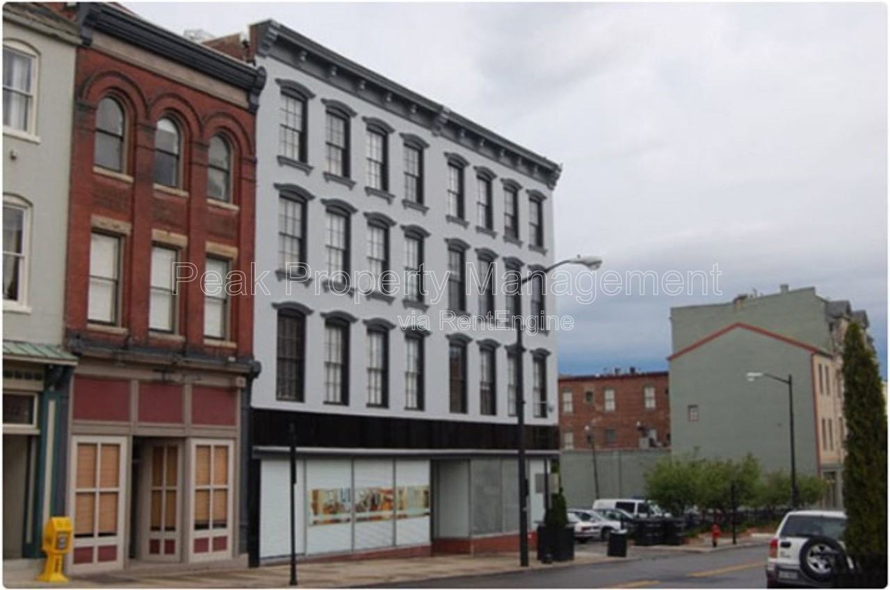 230 N Sycamore St #21 - Photo 2 of 8