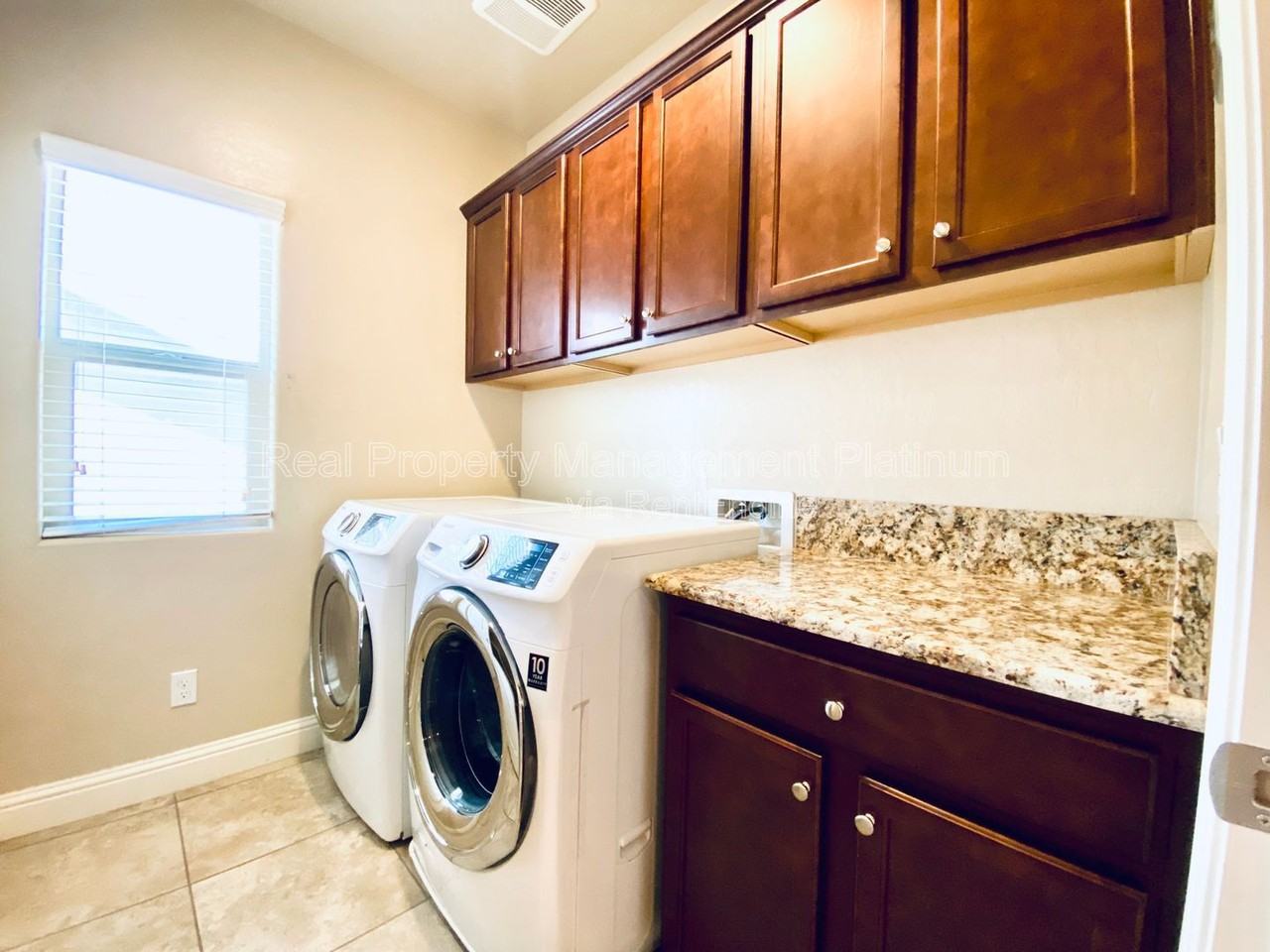 6162 E Farrin Ave - Photo 7 of 42