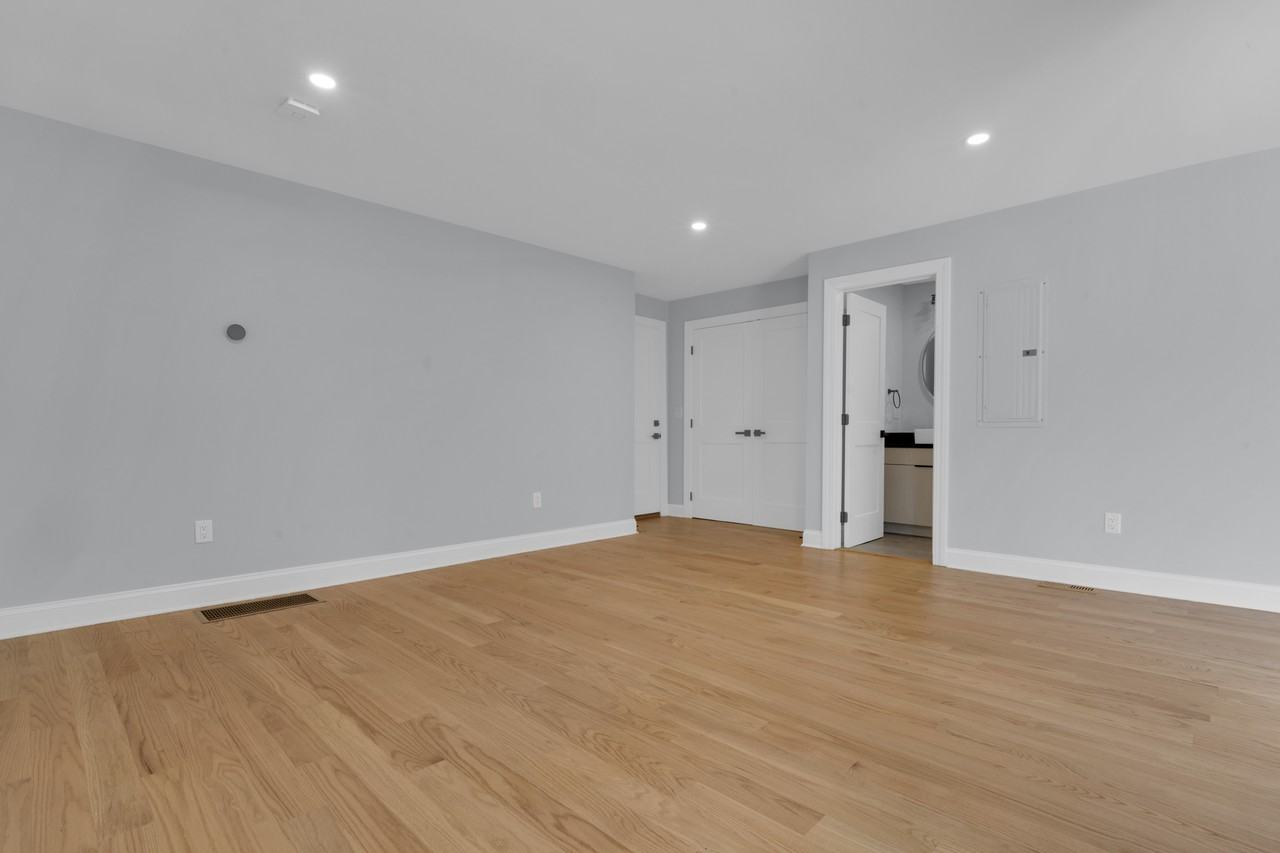 1 Rockingham Ave #1 - Photo 2 of 14