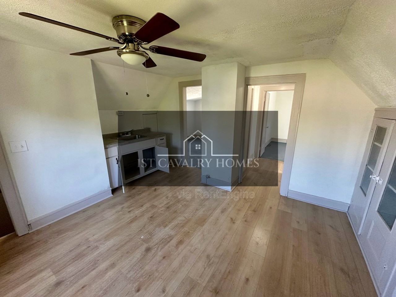 3540 E 154th St #3 - Photo 4 of 10