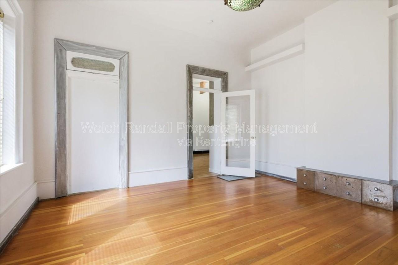 646 W 500 N - Photo 7 of 28