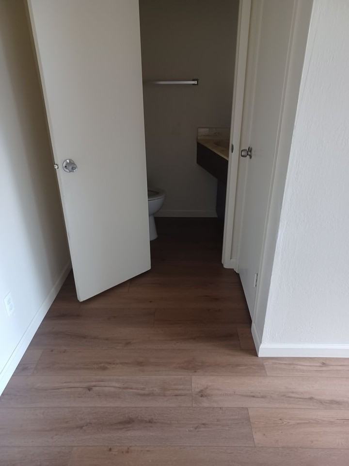 1955g - Photo 7 of 12