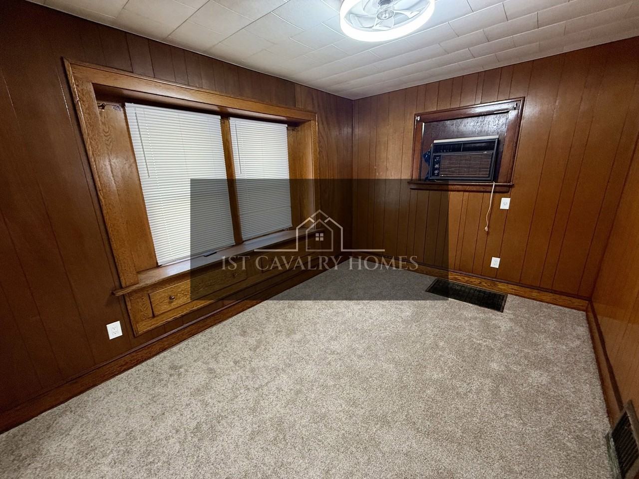 835 Inman St - Photo 5 of 11