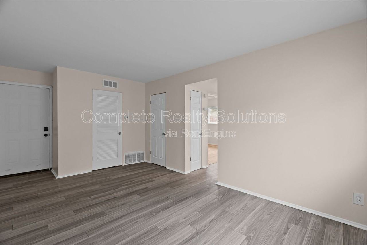 2323 Woodson Rd #J - Photo 5 of 16