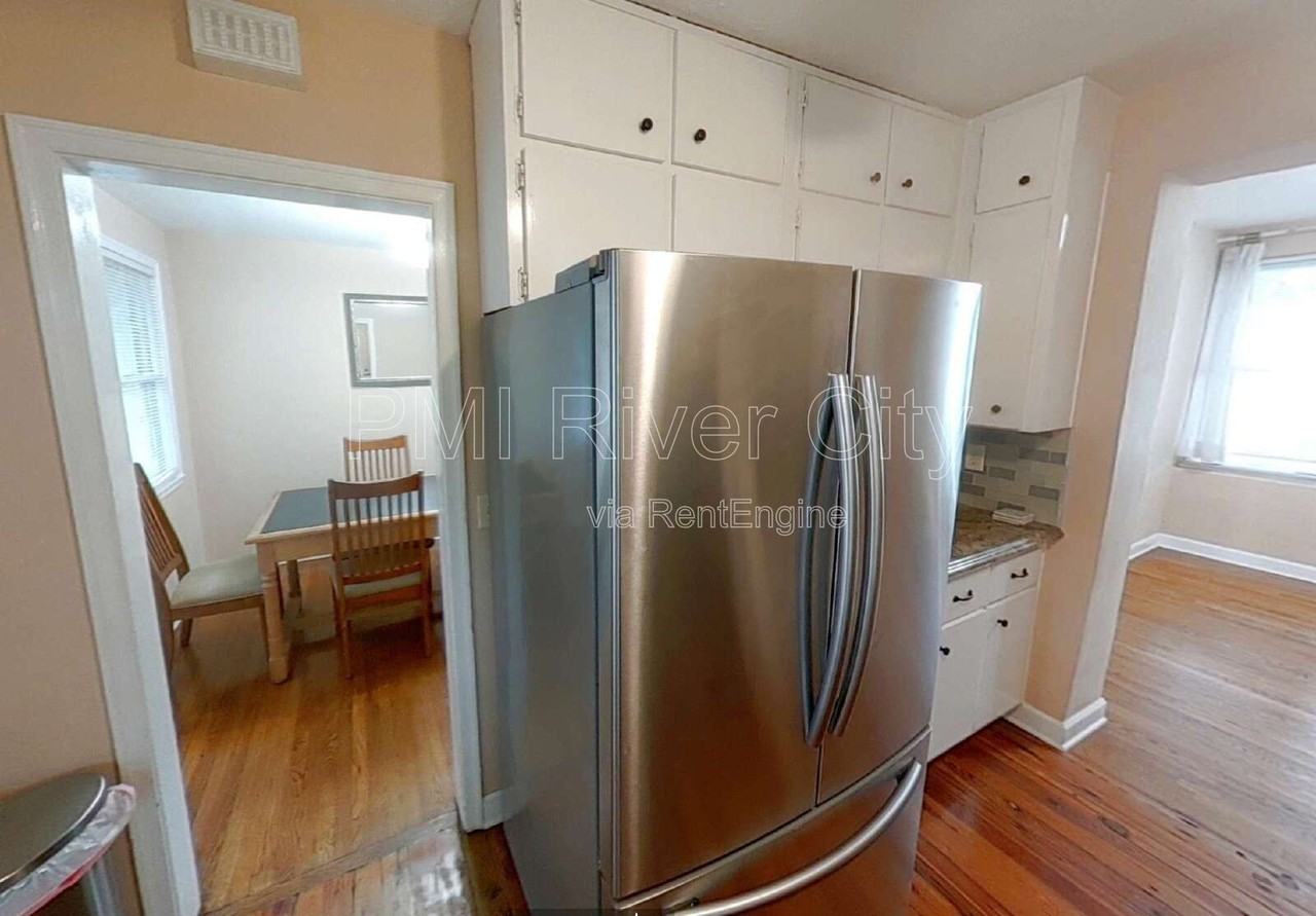 1543 Peachtree Cir N - Photo 2 of 20