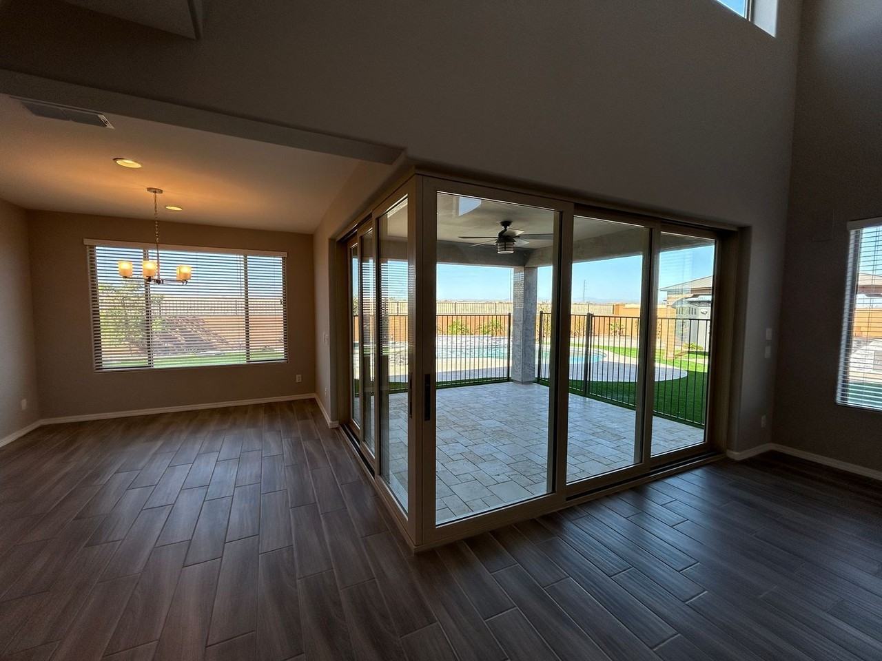 25908 W Sands Dr - Photo 7 of 34