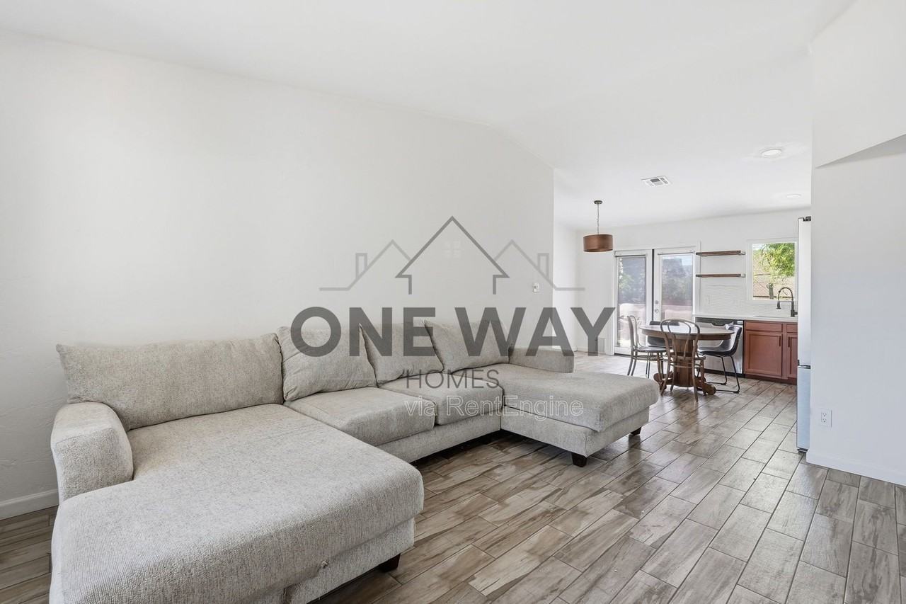 1329 E Cholla St - Photo 5 of 29