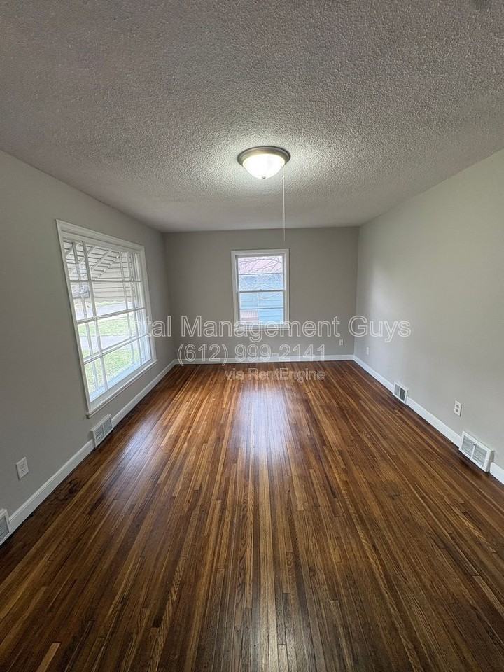 4534 Zane Ave N - Photo 2 of 28