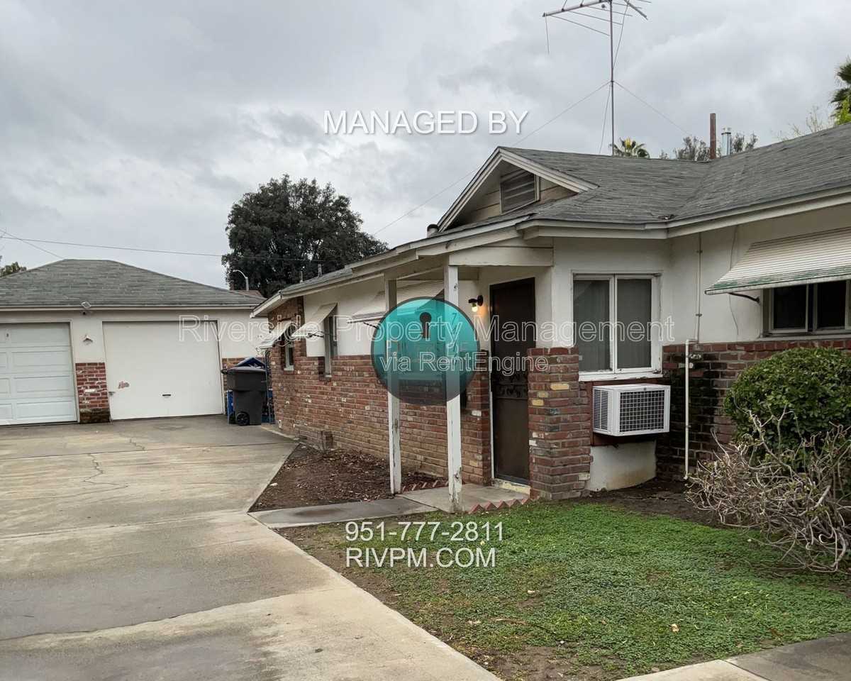 7416 Potomac St - Photo 2 of 18