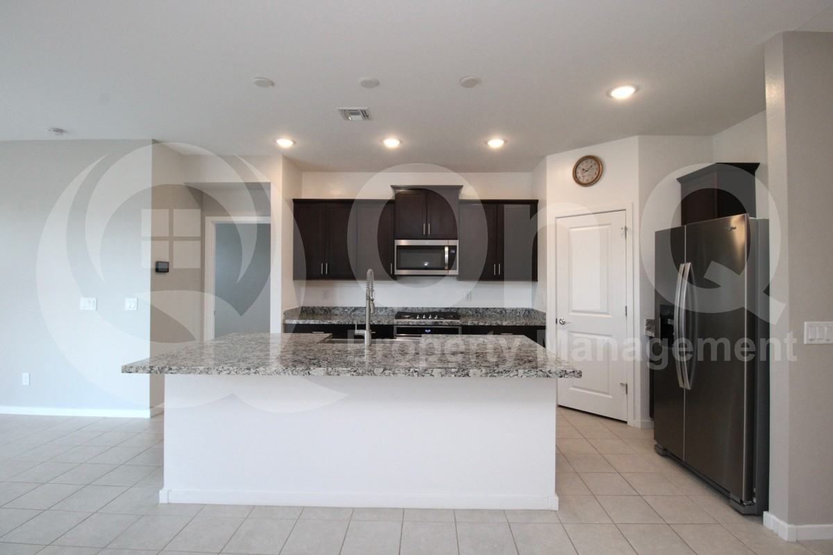 2567 E San Felipe Trl - Photo 4 of 26