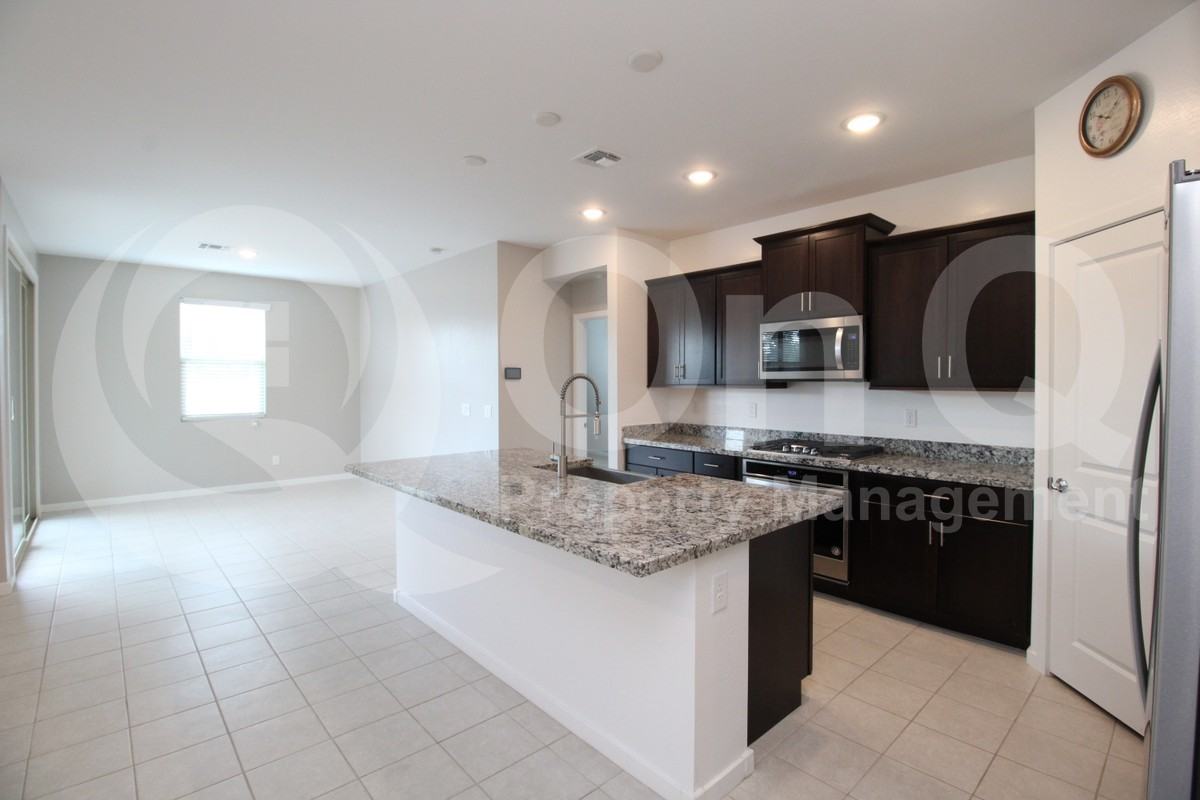 2567 E San Felipe Trl - Photo 6 of 26