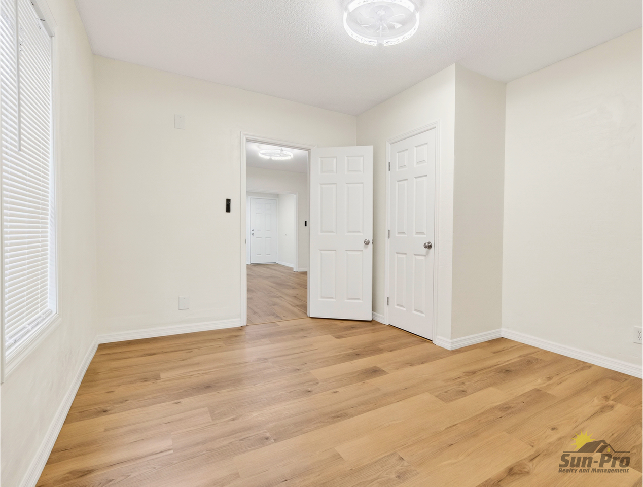 213 Live Oak Ave #A - Photo 7 of 13